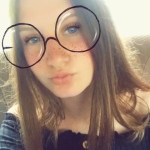 Meet your Posher, Elle